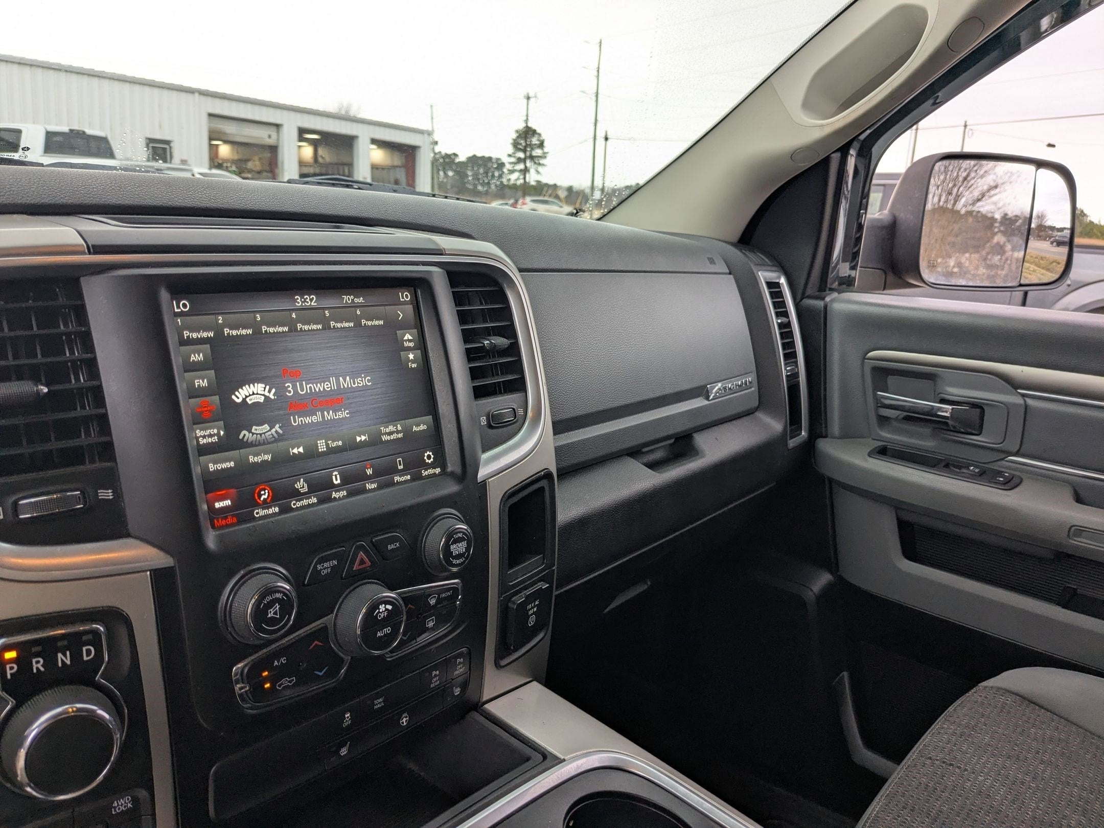 2018 RAM 1500 Big Horn Crew Cab 4x4 5'7' Box