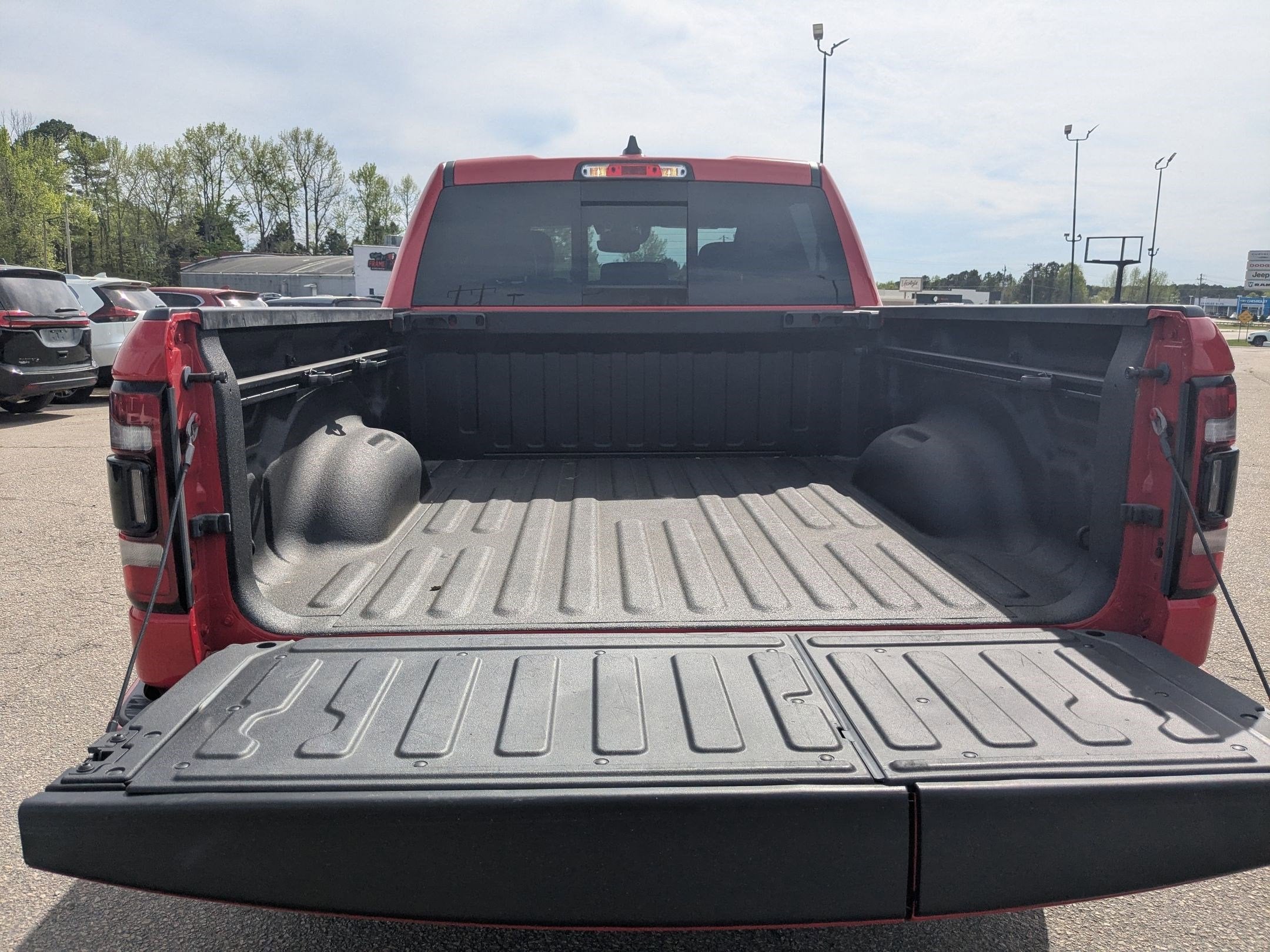 2022 RAM 1500 Laramie Crew Cab 4x4 6'4' Box