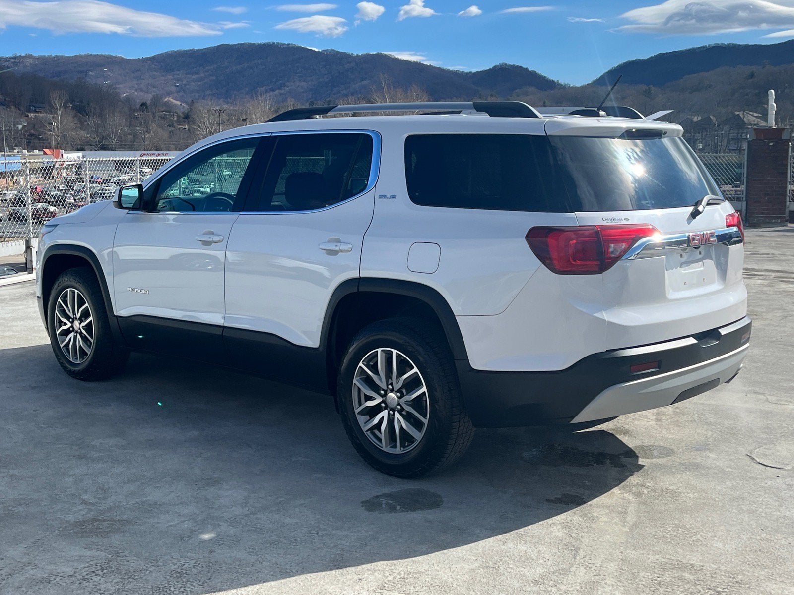 2019 GMC Acadia SLE