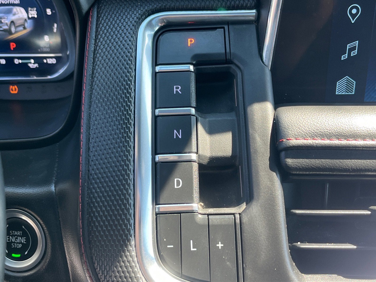 2022 Chevrolet Suburban RST