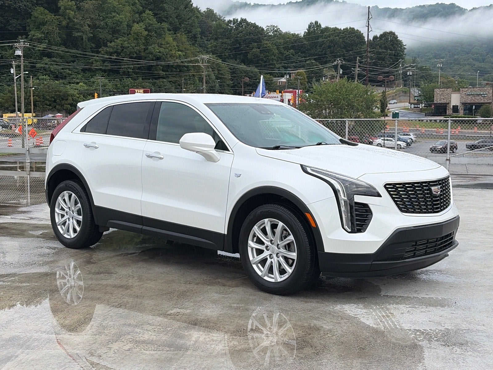 2023 Cadillac XT4 AWD Luxury