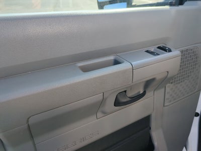 2024 Ford E-Series Cutaway Base