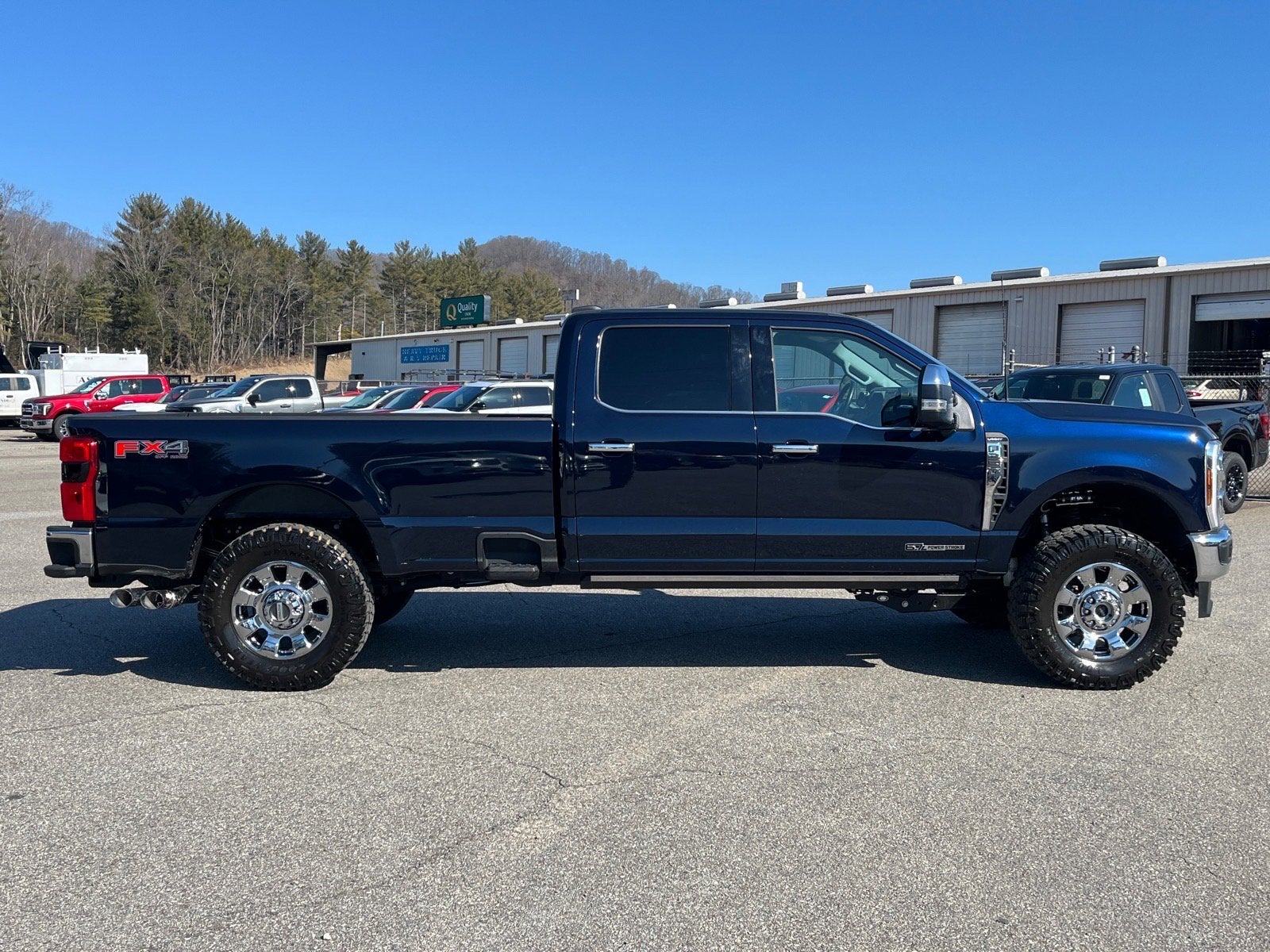 2024 Ford Super Duty F-350 SRW LARIAT
