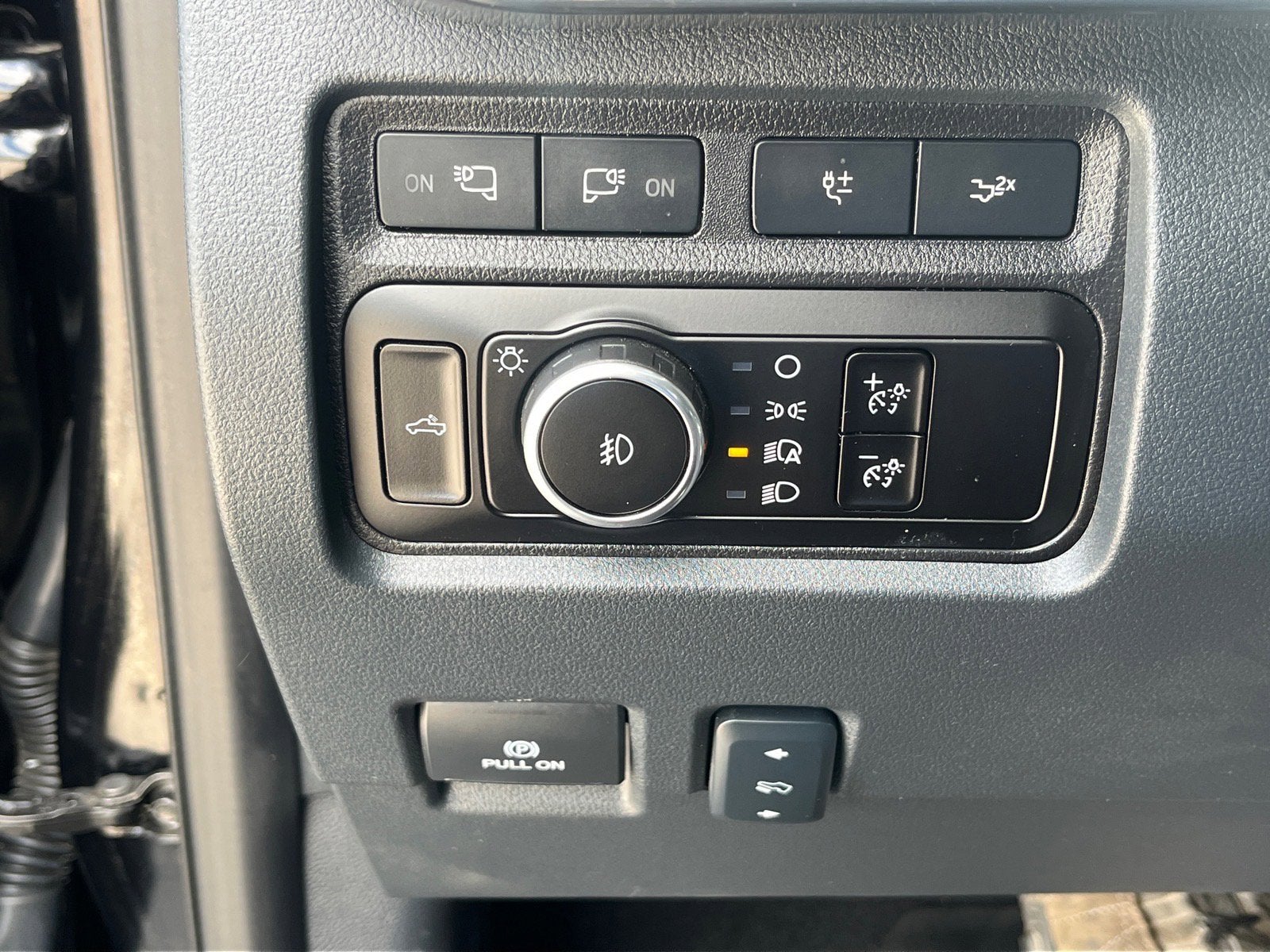 2024 Ford Super Duty F-350 DRW LARIAT