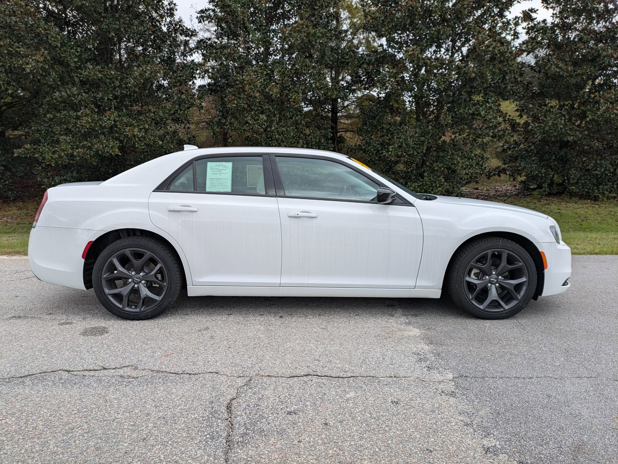 2023 Chrysler 300 Touring