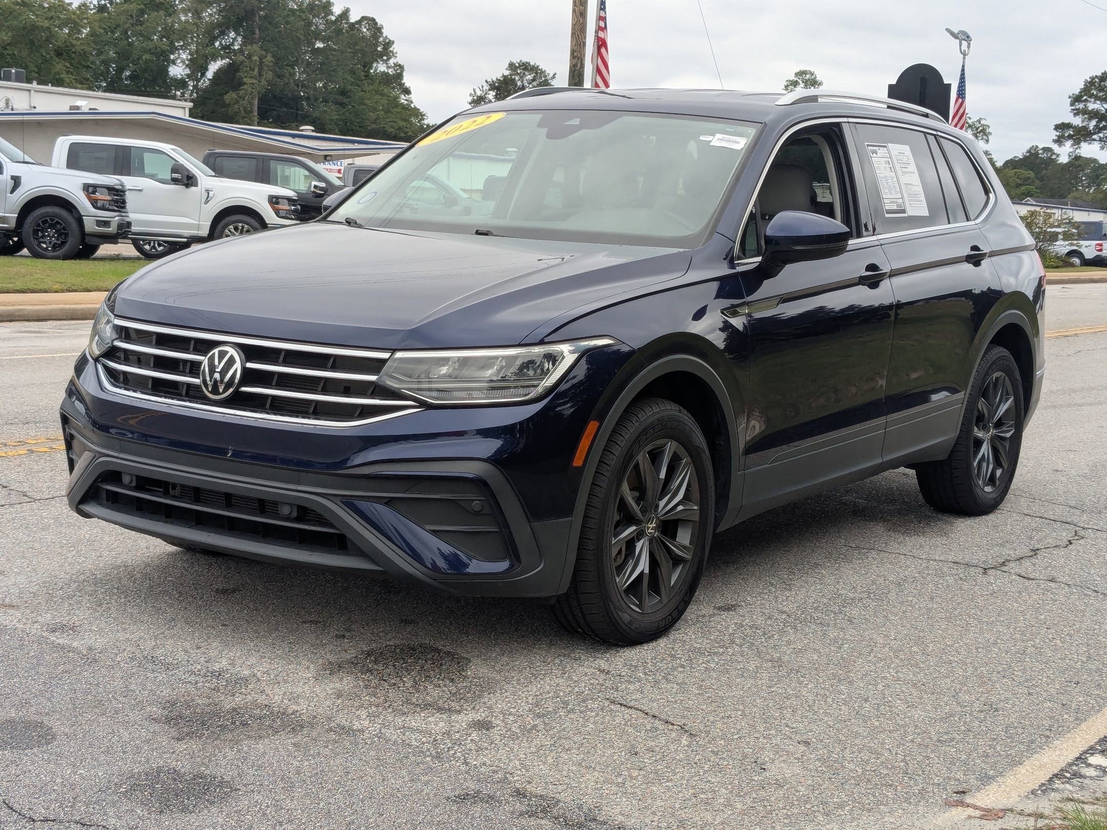 2022 Volkswagen Tiguan SE