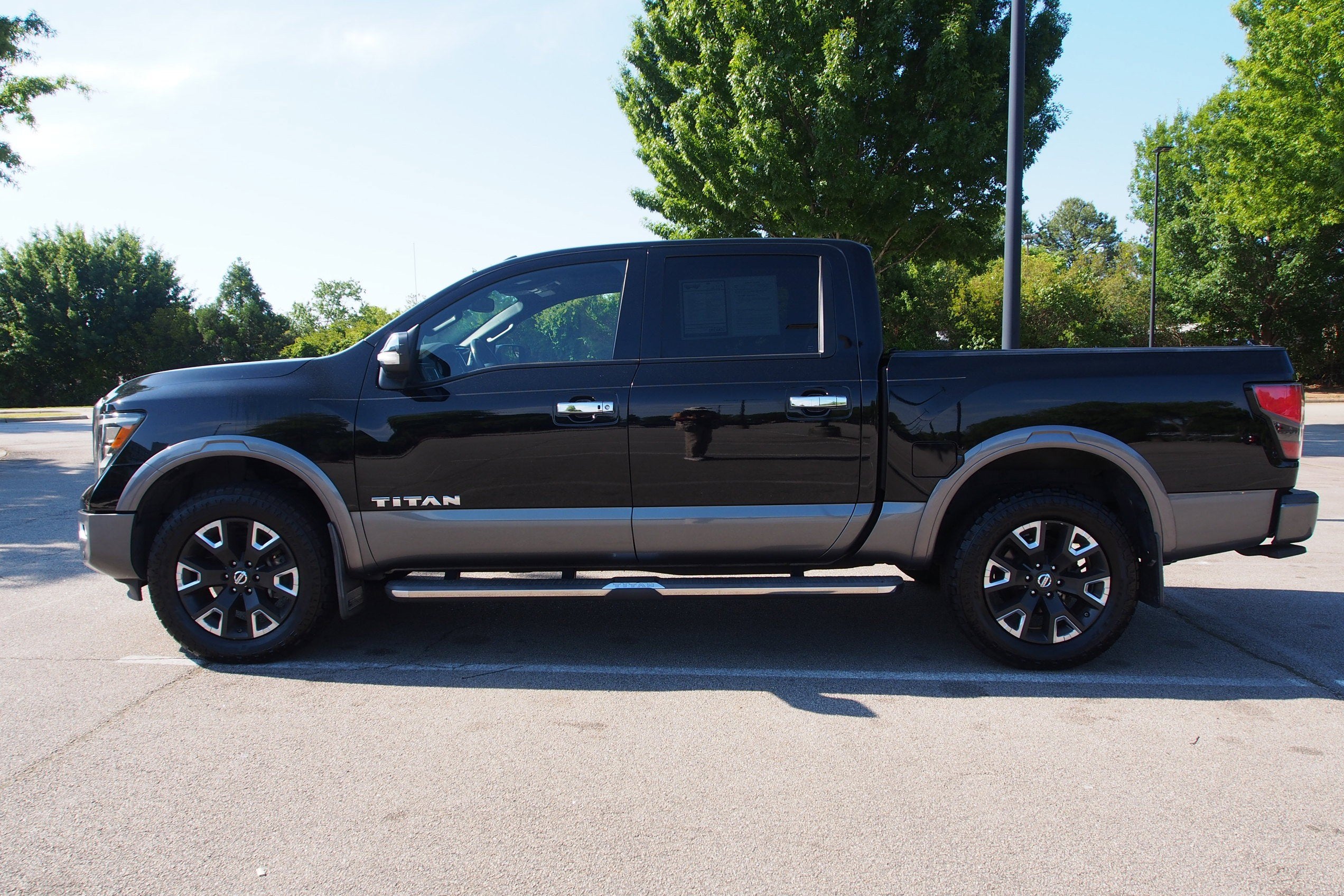 2021 Nissan Titan Platinum Reserve