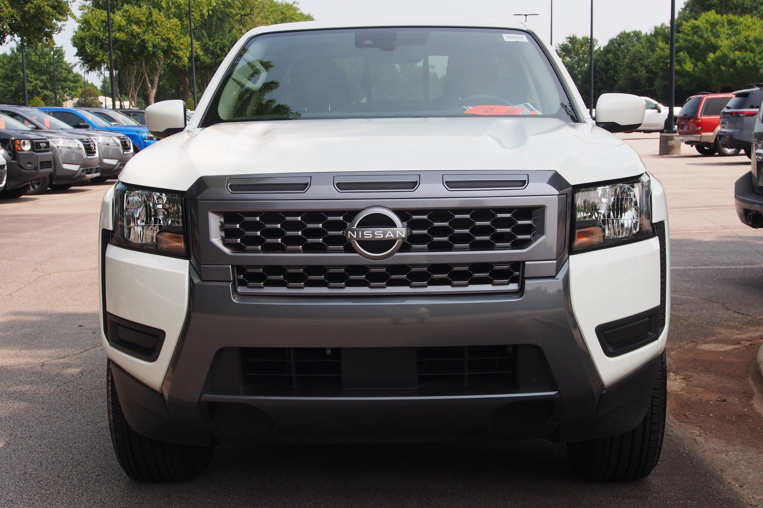 2025 Nissan Frontier SV