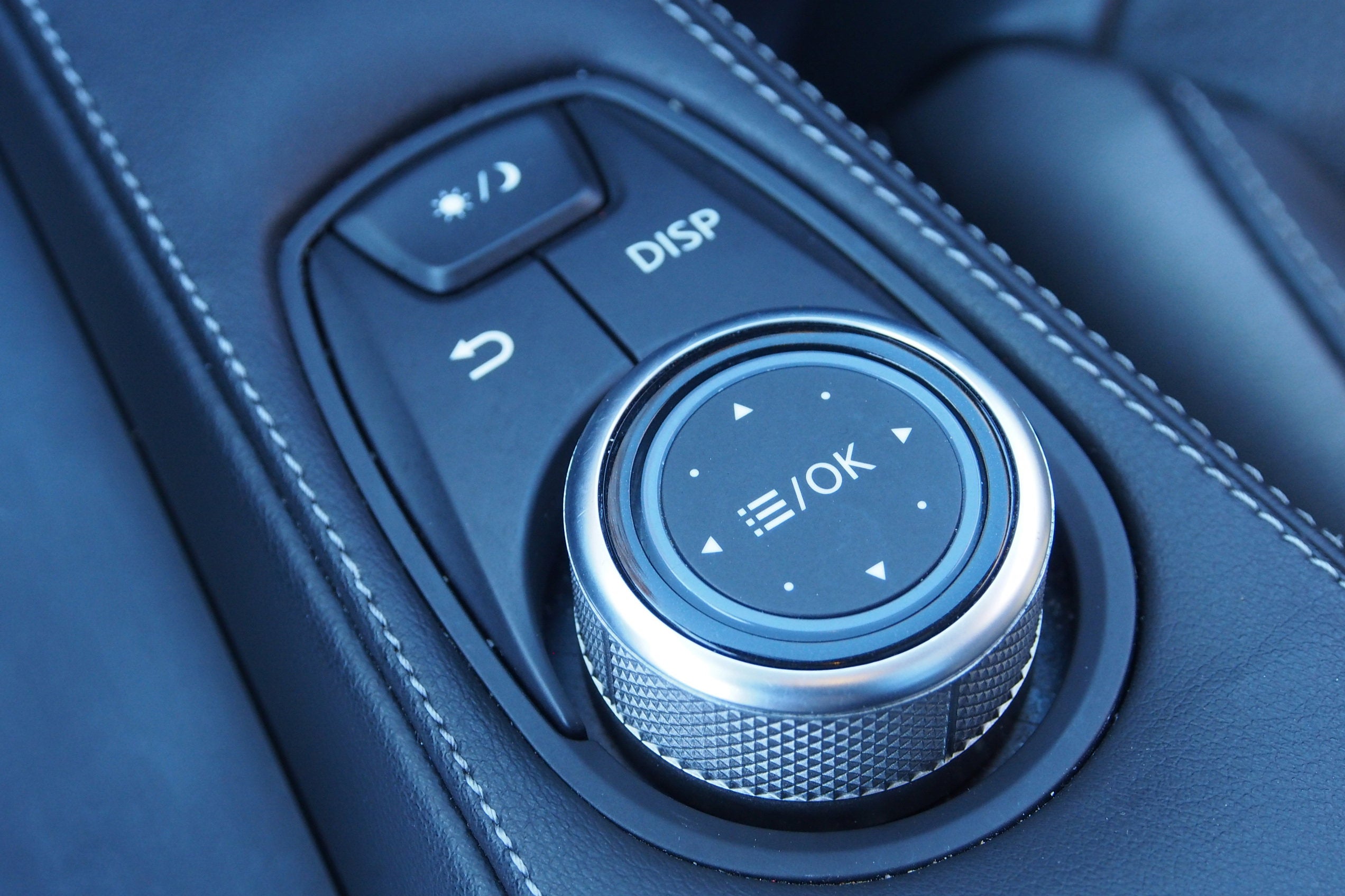 2022 INFINITI QX50 LUXE