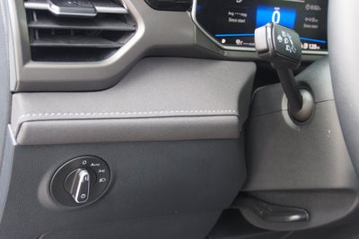 2025 Volkswagen Taos SE Black