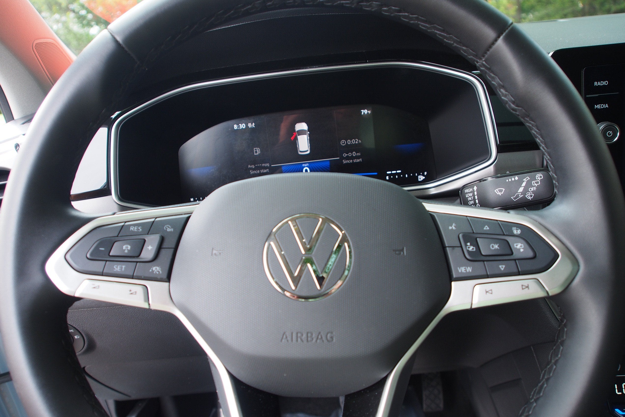 2025 Volkswagen Taos SE Black