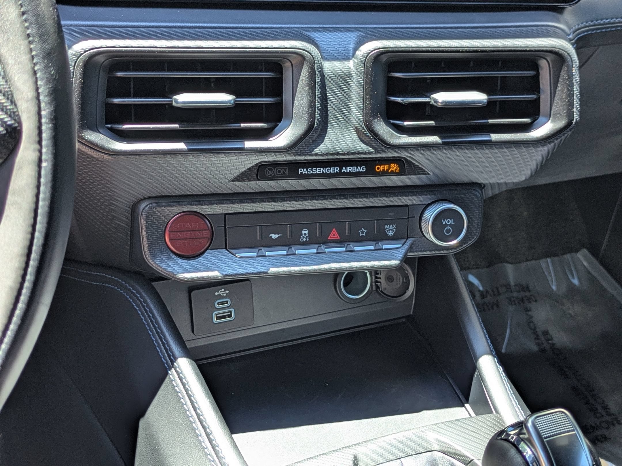 2025 Ford Mustang Dark Horse