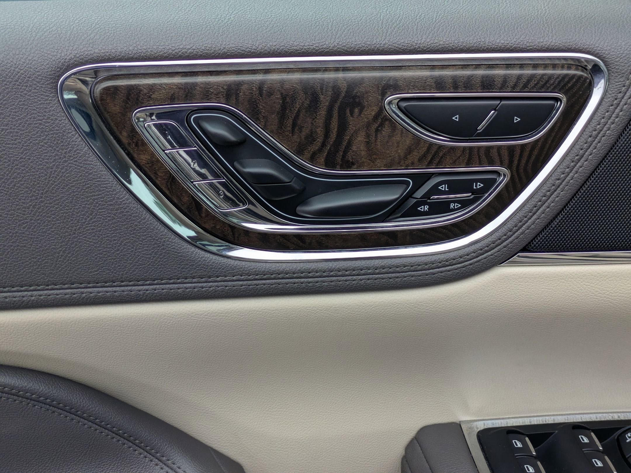 2019 Lincoln Continental Reserve