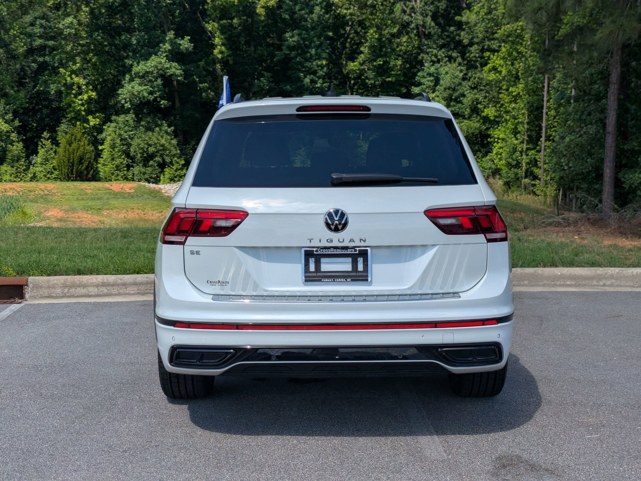 2024 Volkswagen Tiguan SE R-Line Black