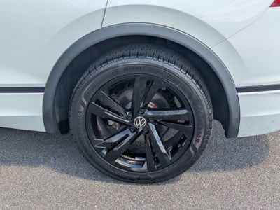 2024 Volkswagen Tiguan SE R-Line Black
