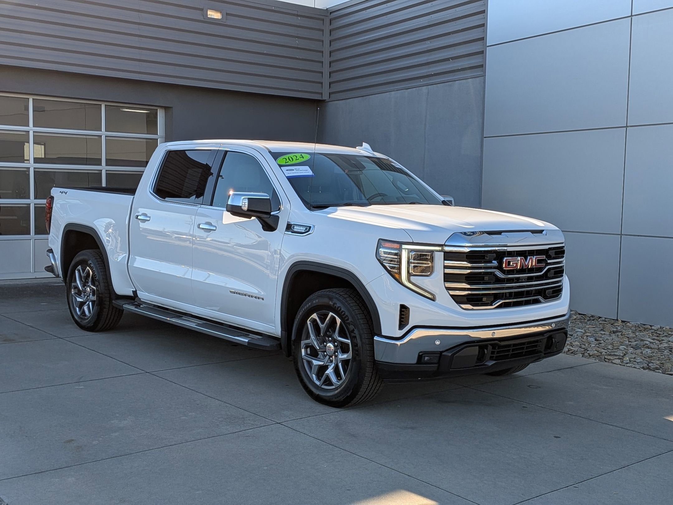 2024 GMC Sierra 1500 SLT
