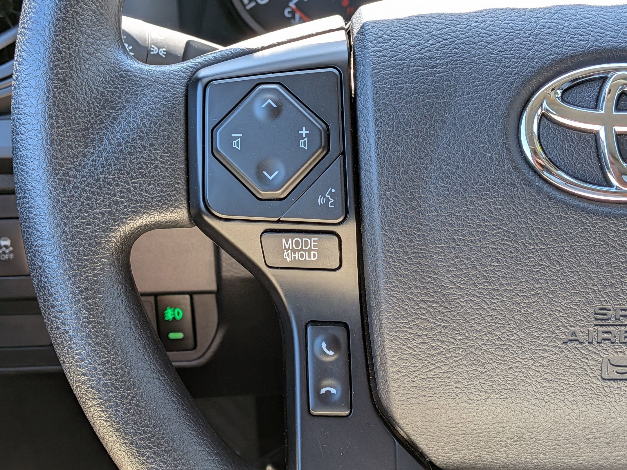 2022 Toyota Tacoma 4WD SR