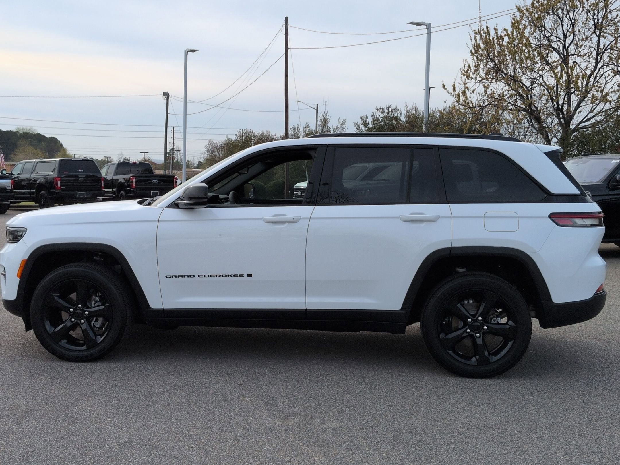 2024 Jeep Grand Cherokee Altitude X