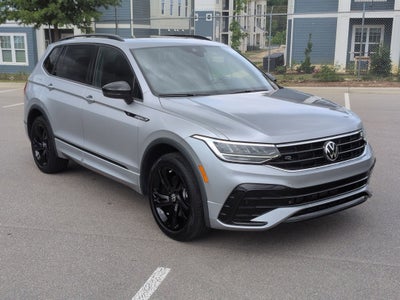 2023 Volkswagen Tiguan SE R-Line Black