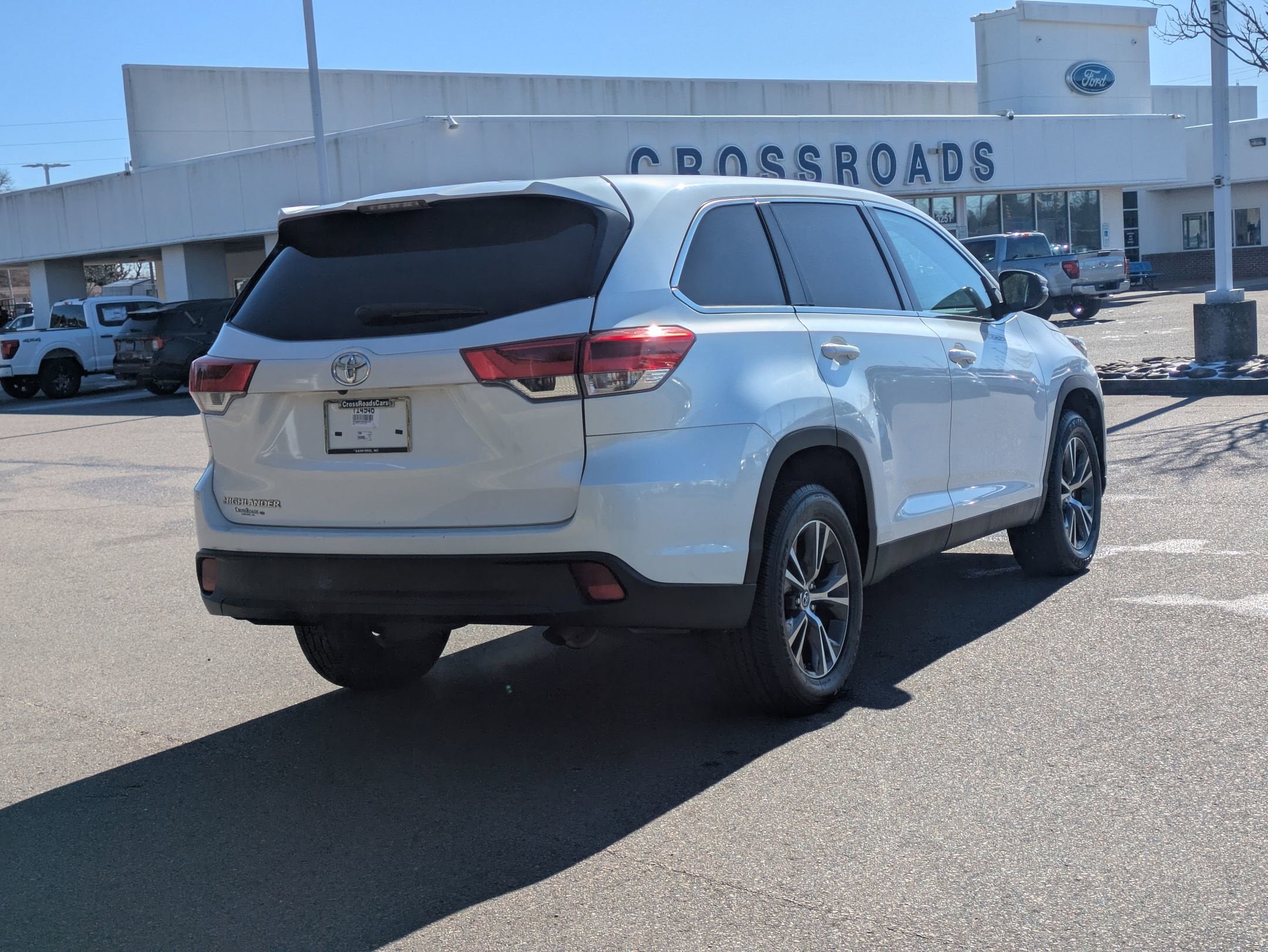 2019 Toyota Highlander LE