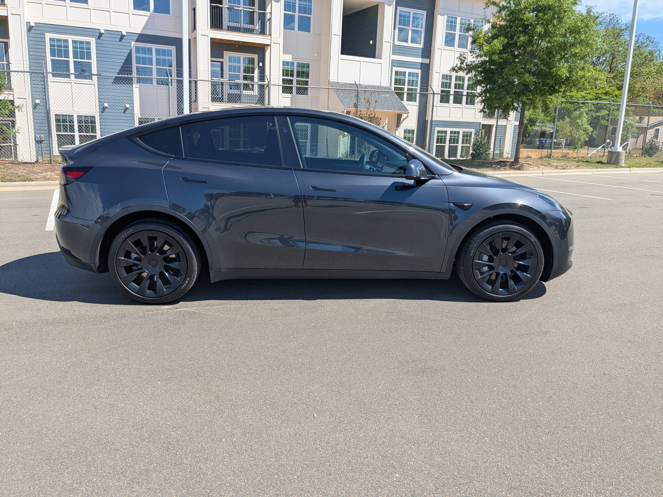 2024 Tesla Model Y Base