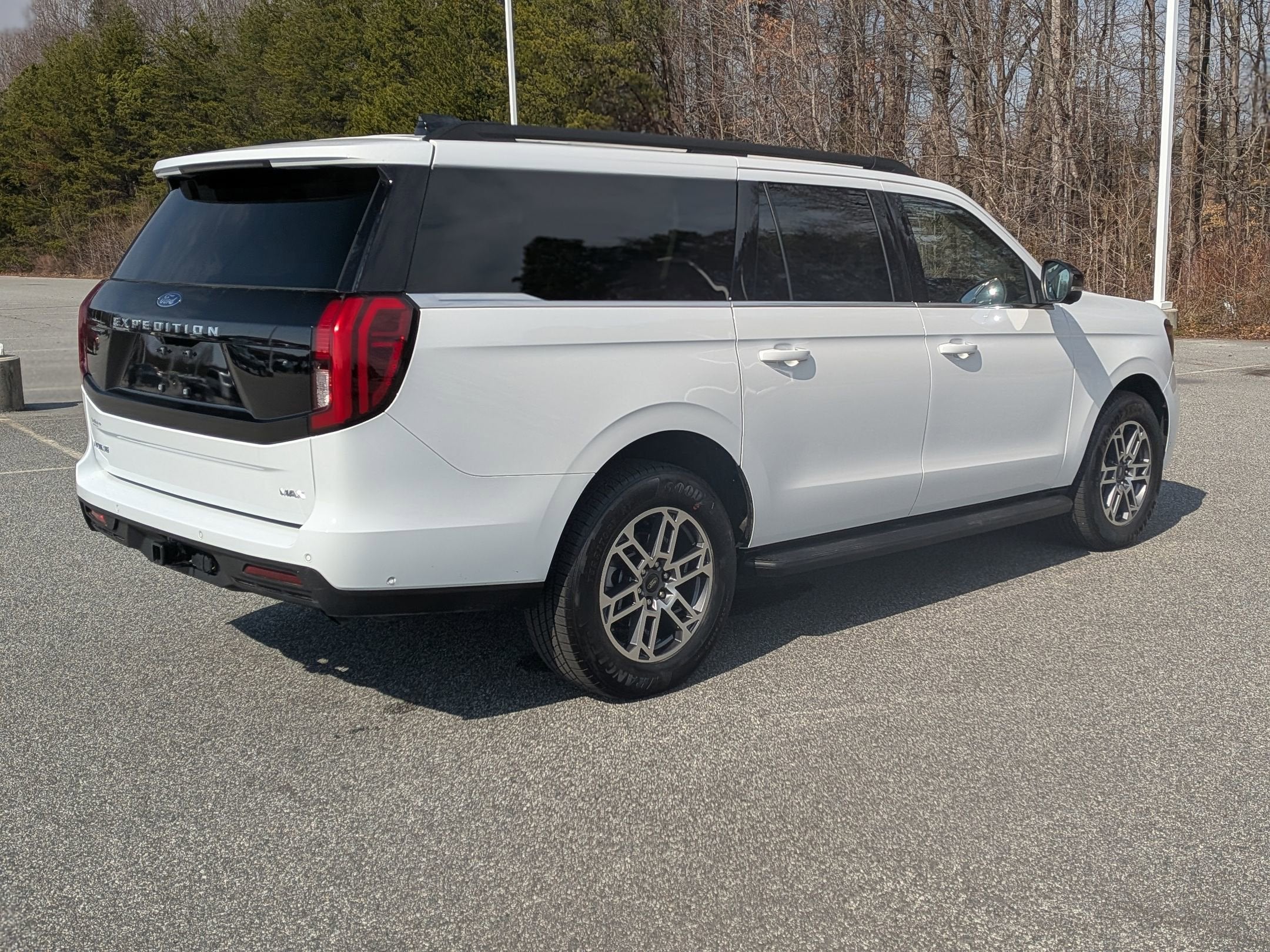 2025 Ford Expedition Max Active