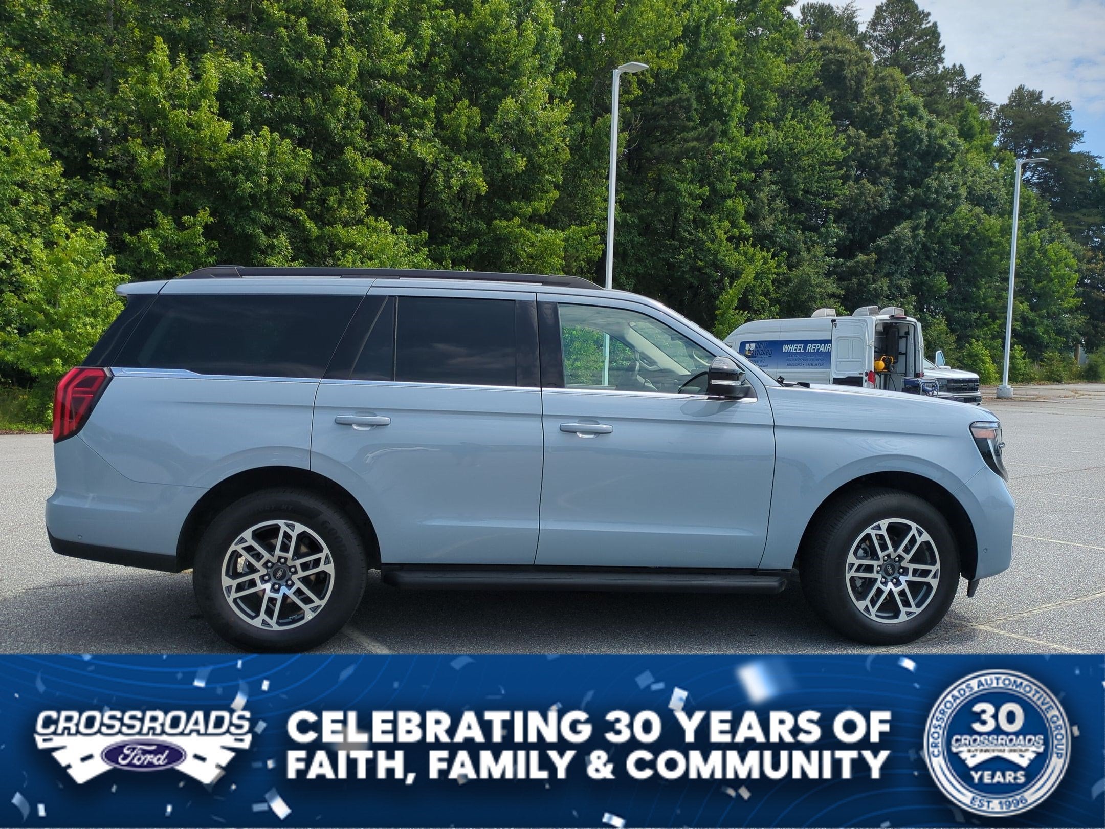 2025 Ford Expedition Active