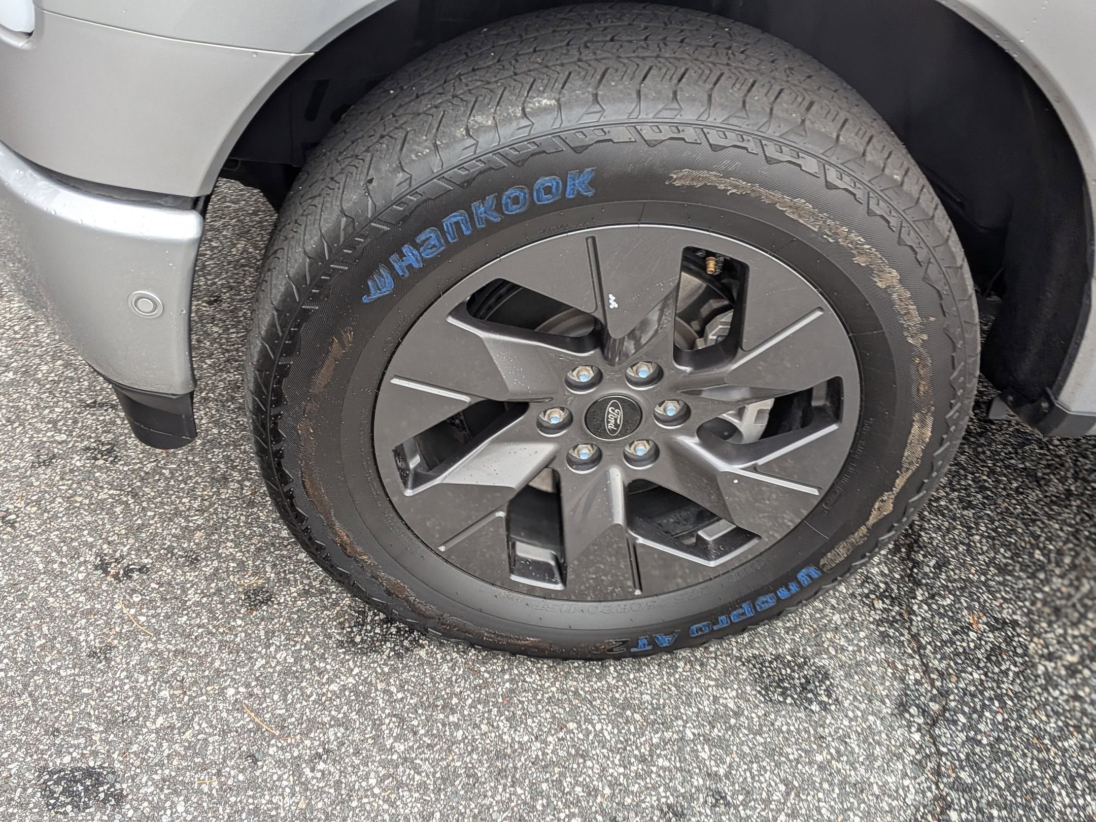 2023 Ford F-150 Lightning LARIAT