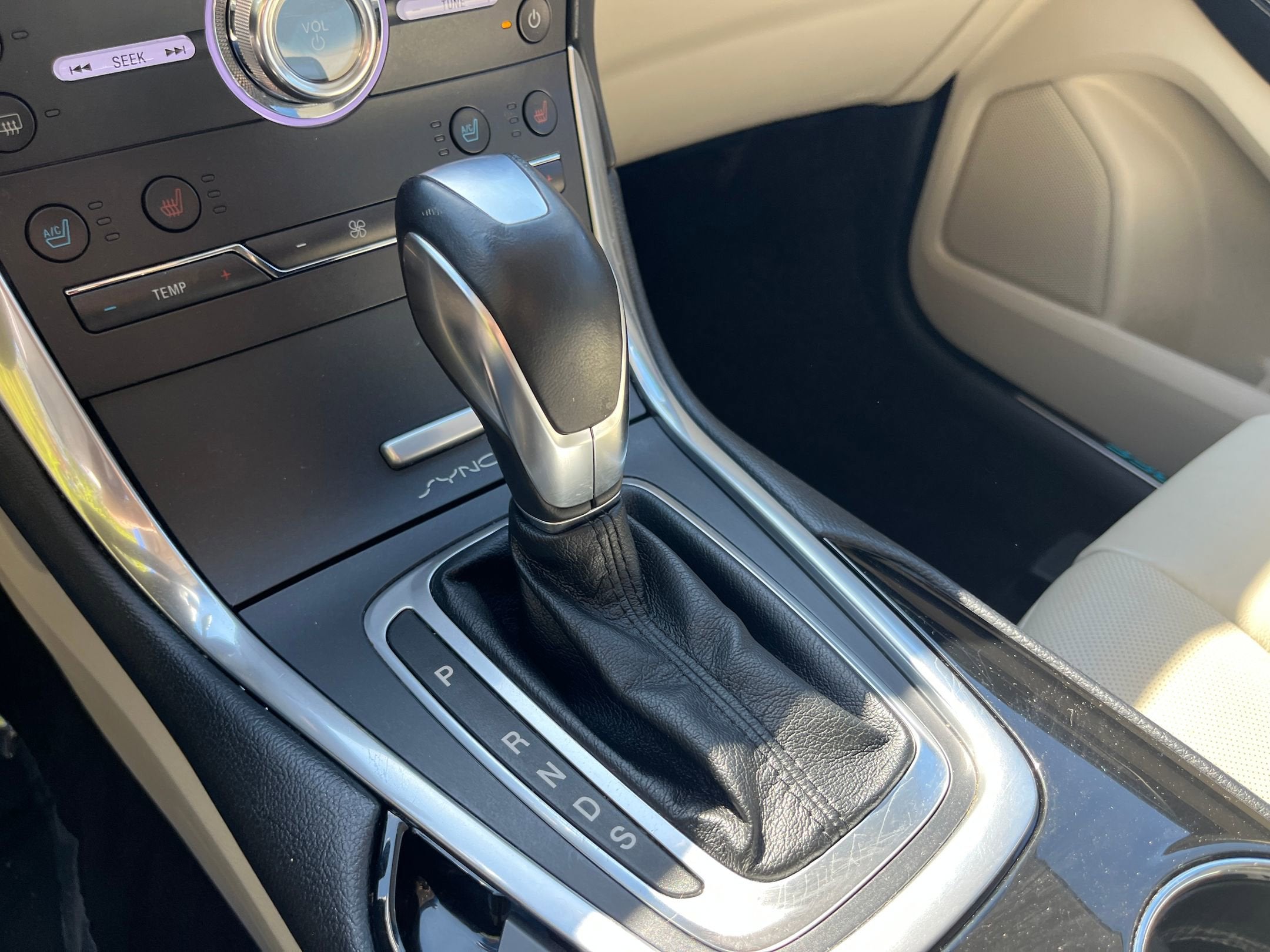 2017 Ford Edge Titanium