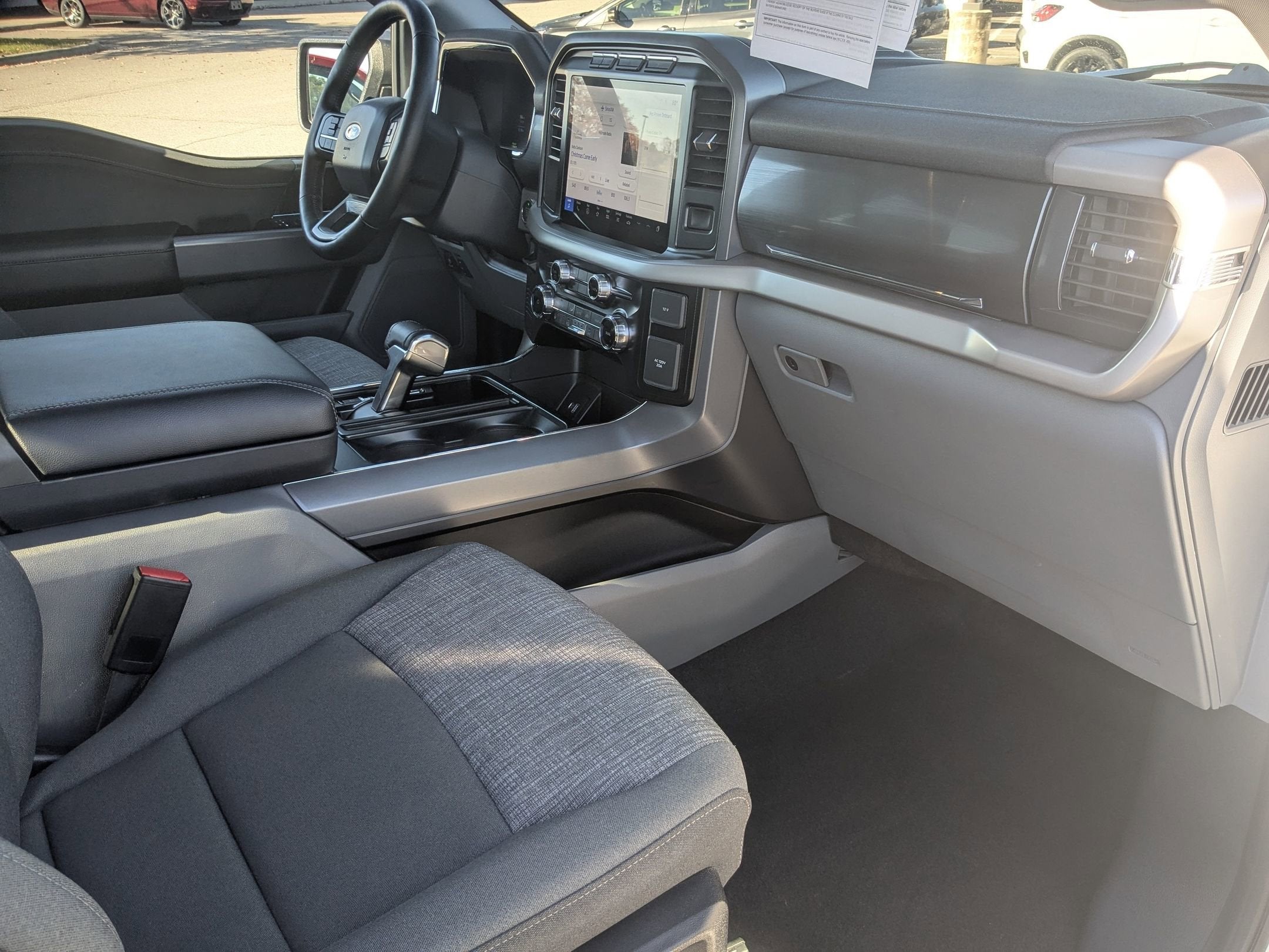 2023 Ford F-150 Lightning XLT