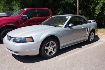 2003 Ford Mustang V6