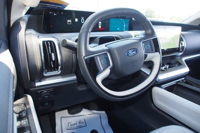 2025 Ford Expedition Platinum