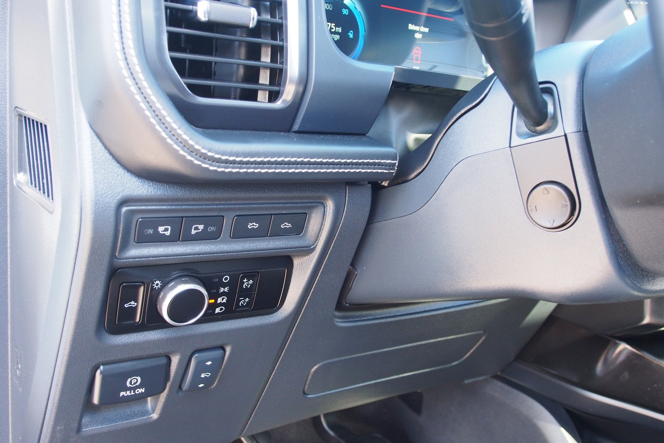 2023 Ford F-150 Lightning Platinum