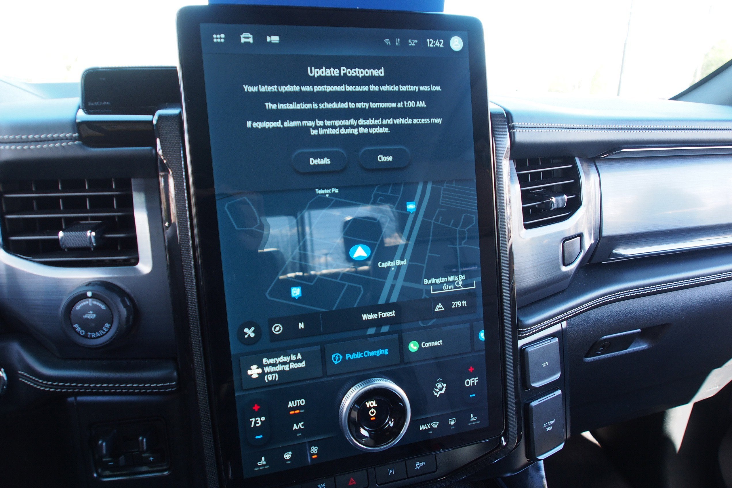 2023 Ford F-150 Lightning Platinum