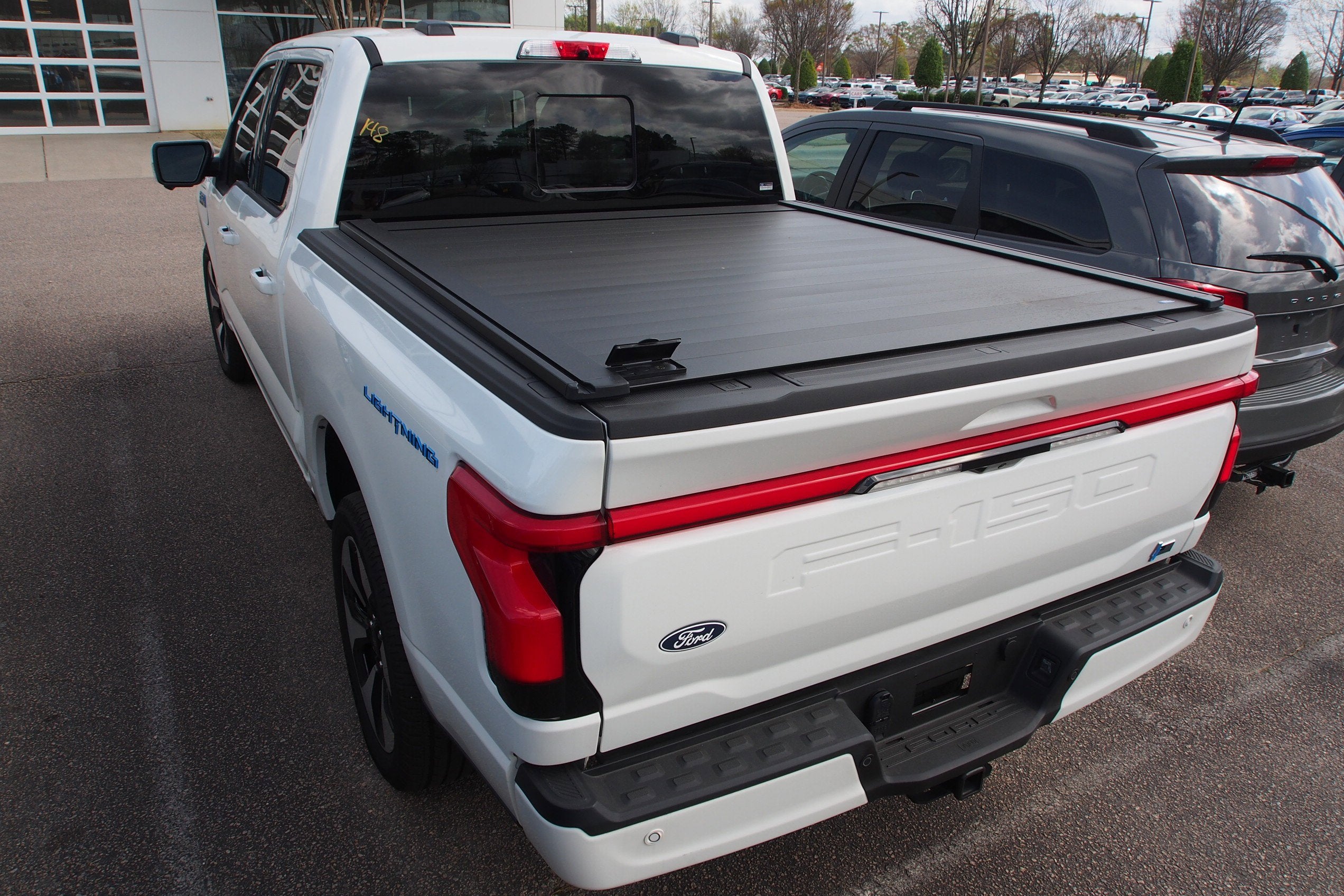 2025 Ford F-150 Lightning Platinum