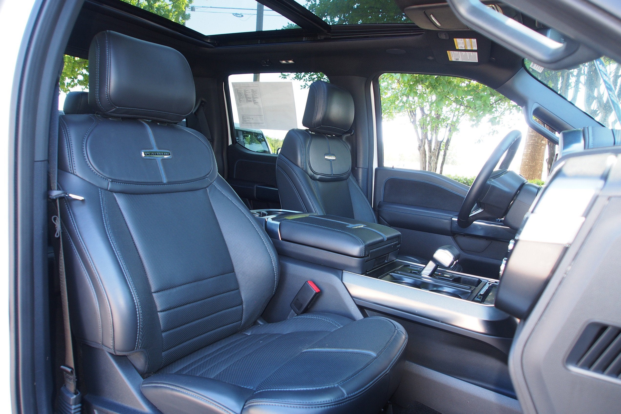 2025 Ford F-150 Platinum