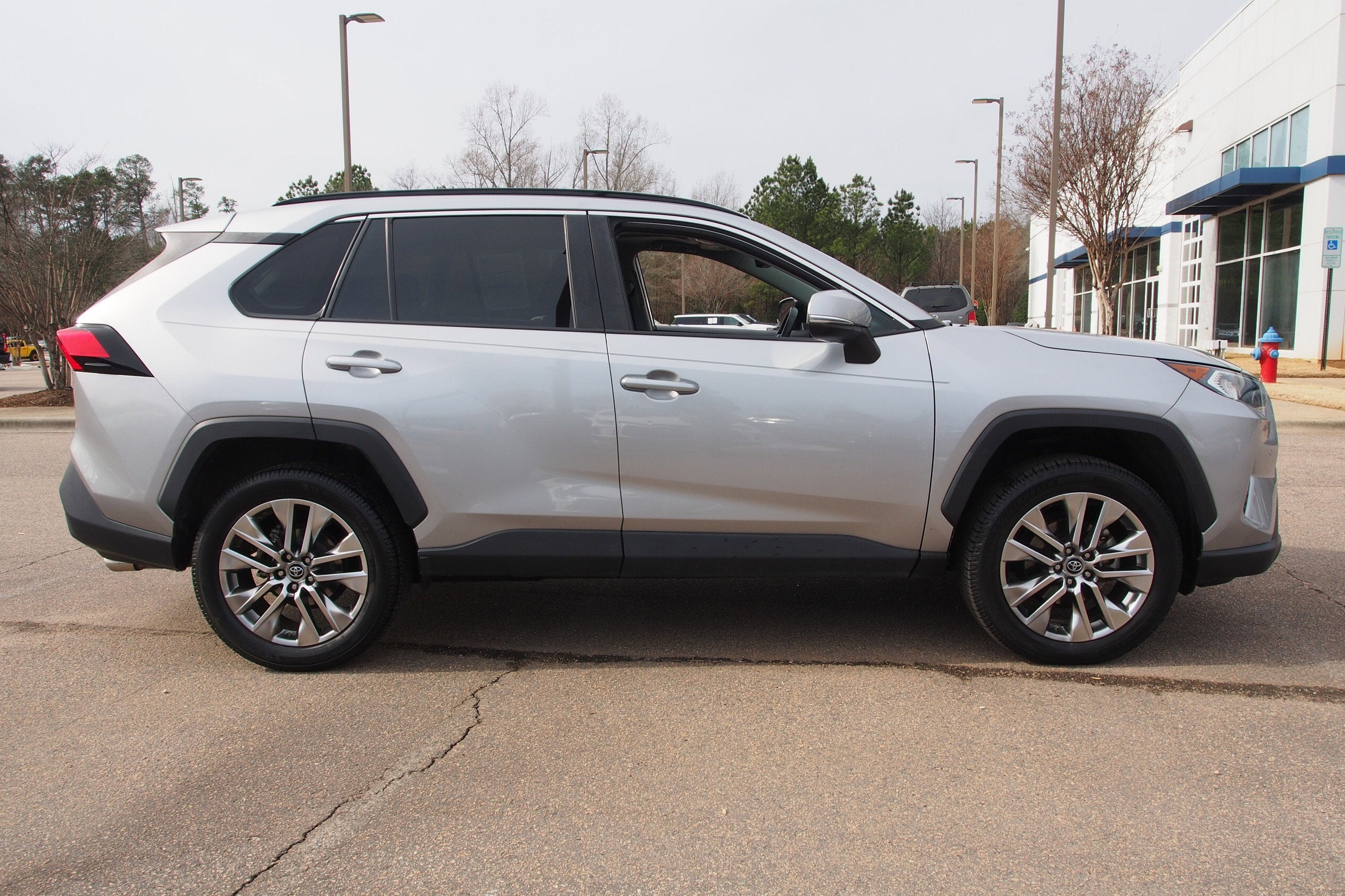 2019 Toyota RAV4 XLE Premium