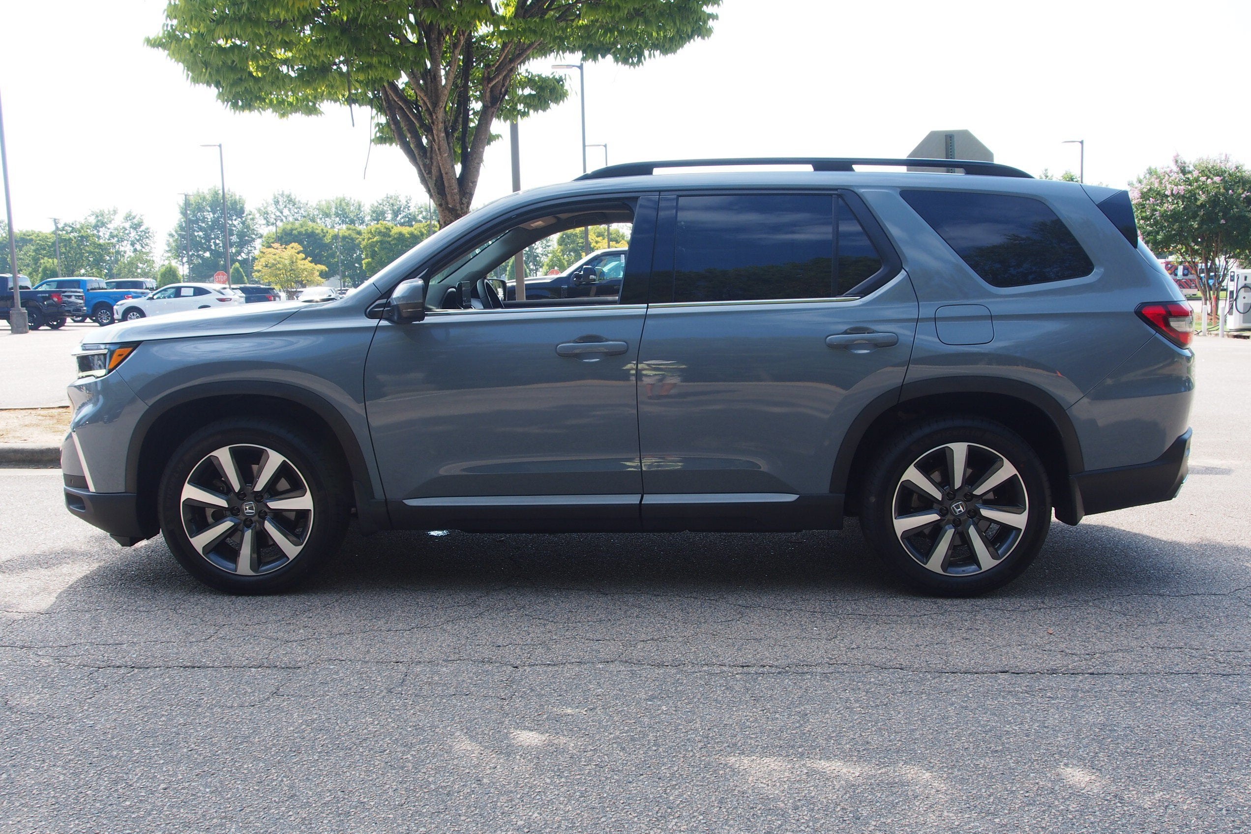 2025 Honda Pilot Touring