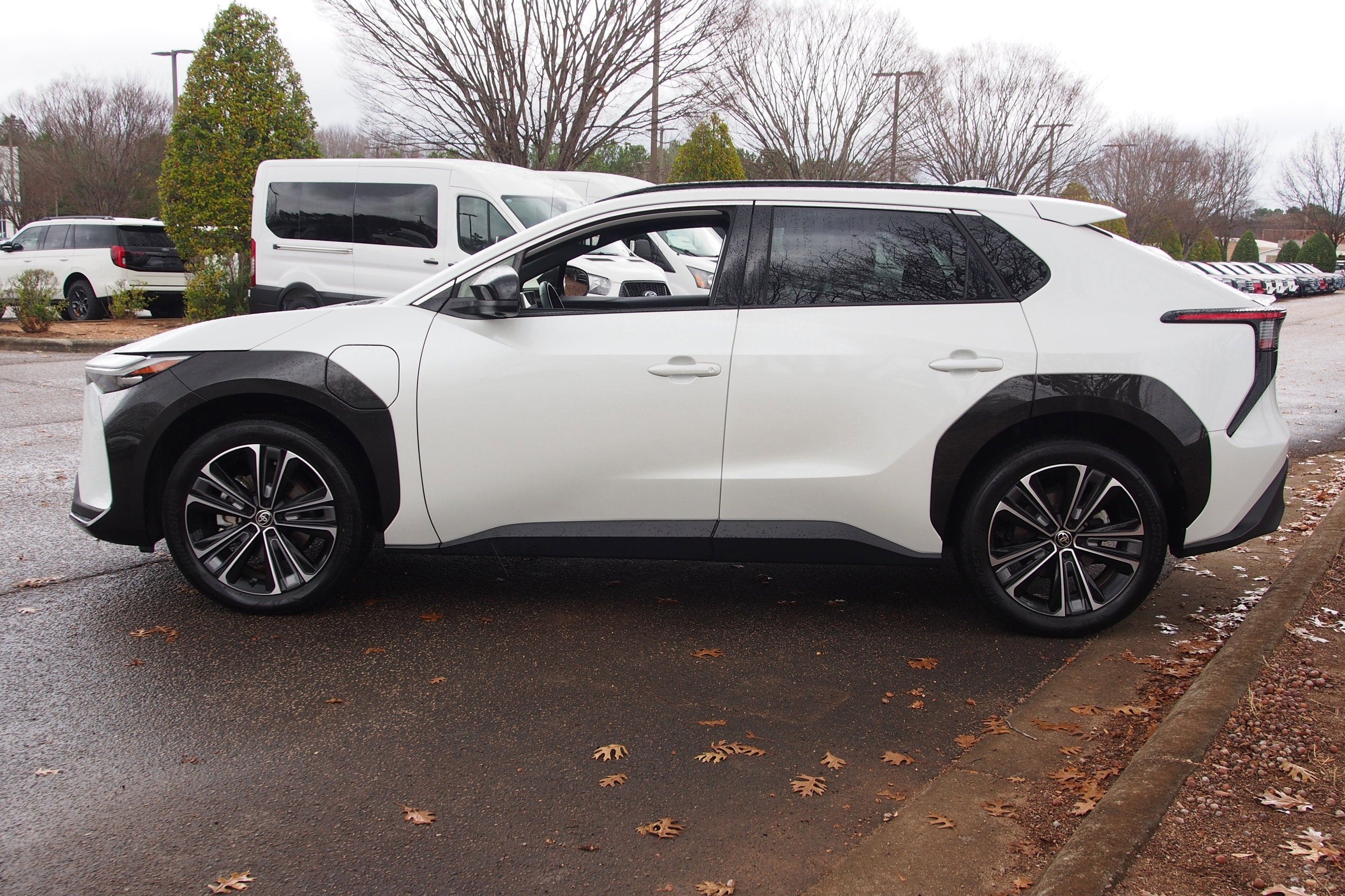 2023 Toyota bZ4X Limited