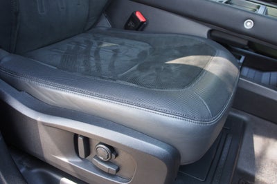 2024 Land Rover Defender V8