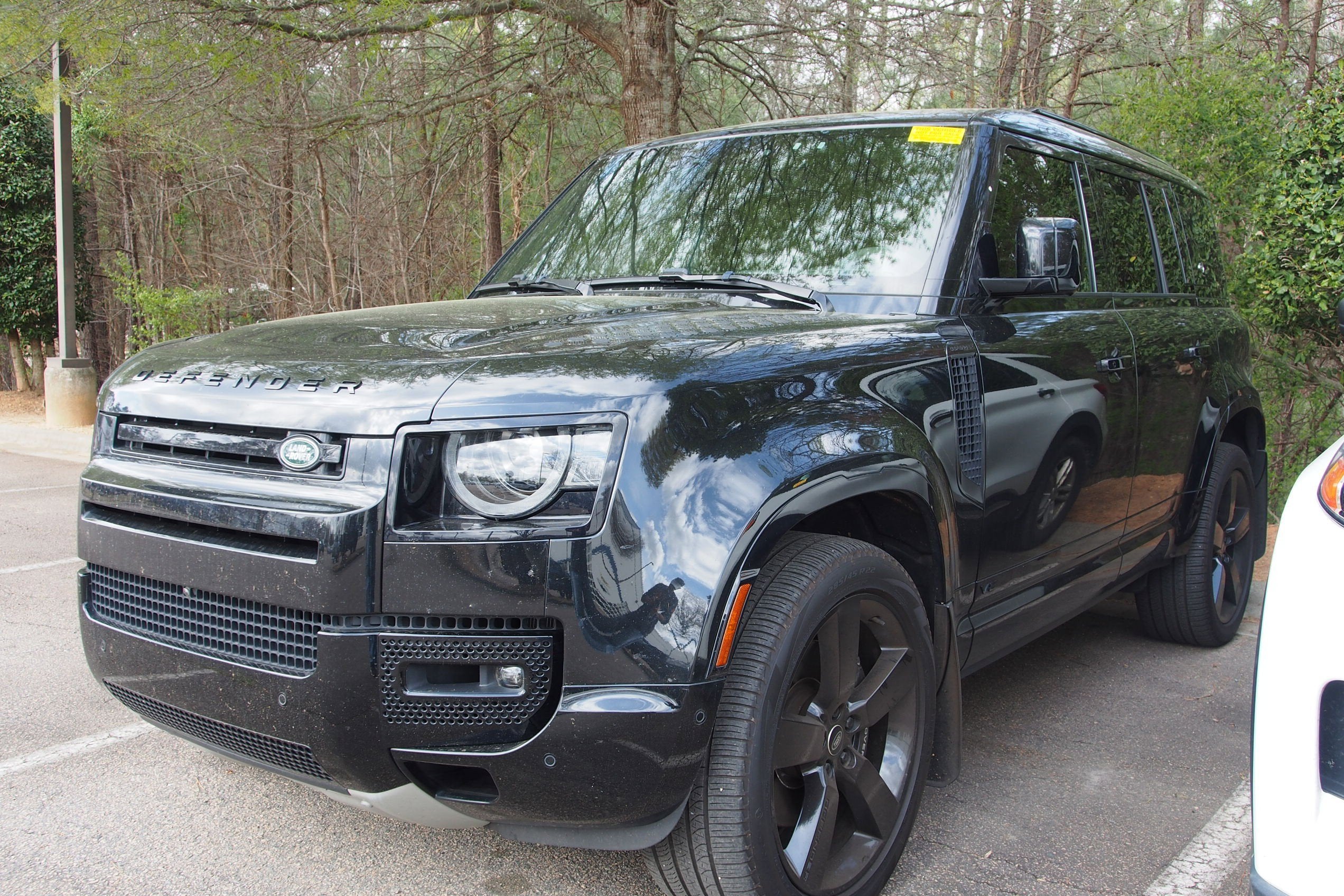2024 Land Rover Defender V8