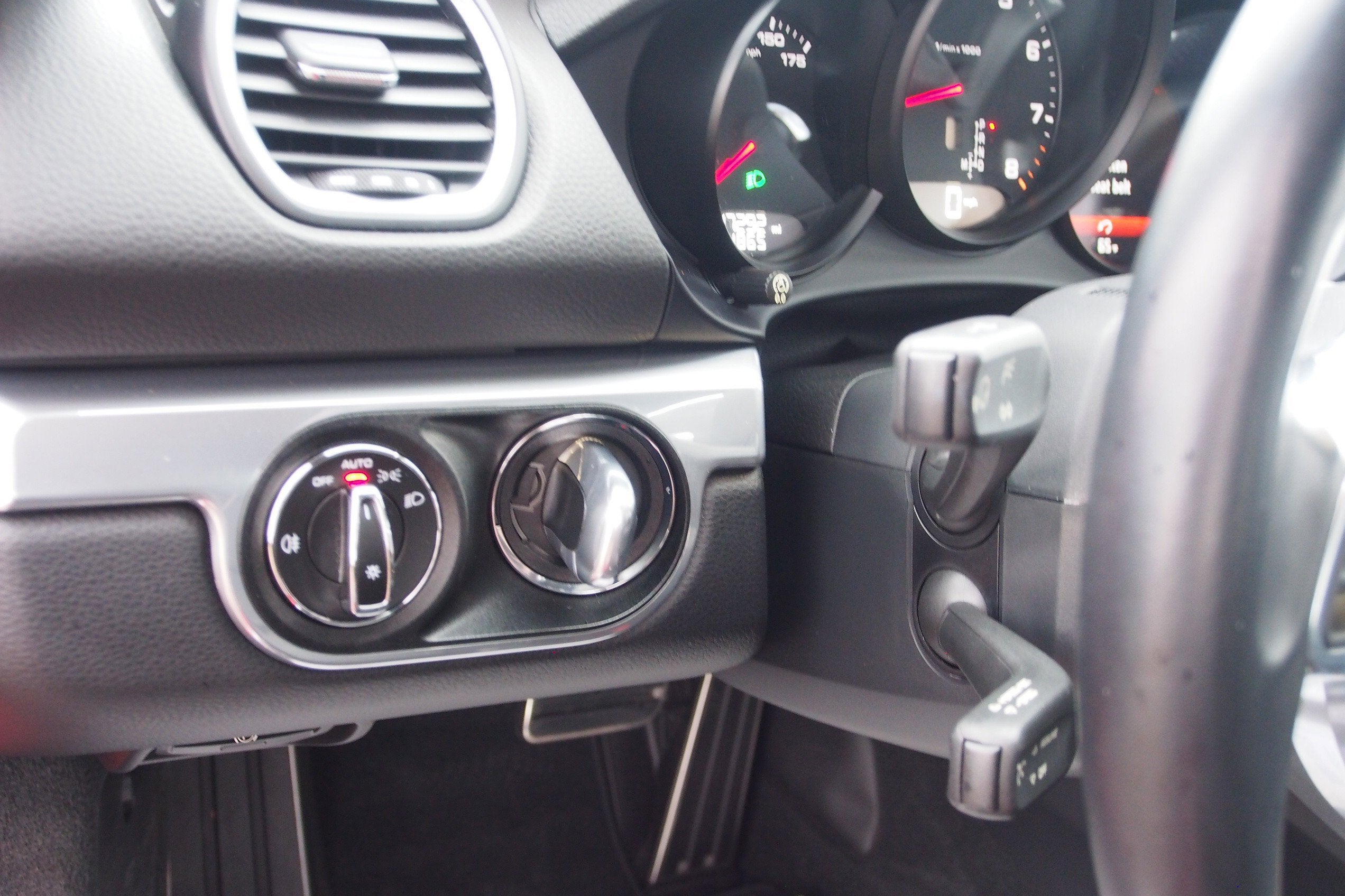 2019 Porsche 718 Cayman Base