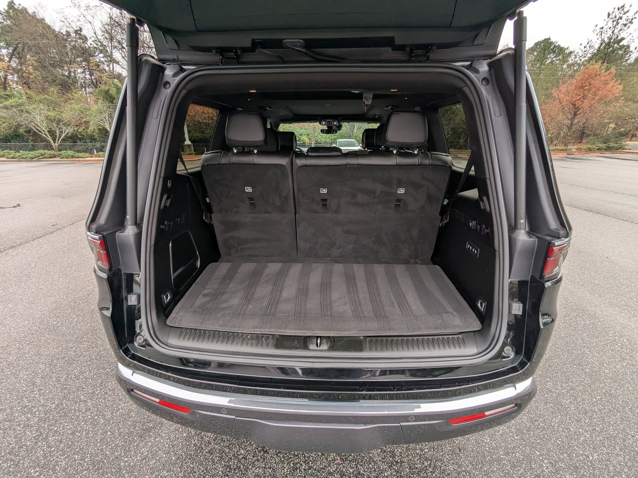 2022 Jeep Wagoneer Series III