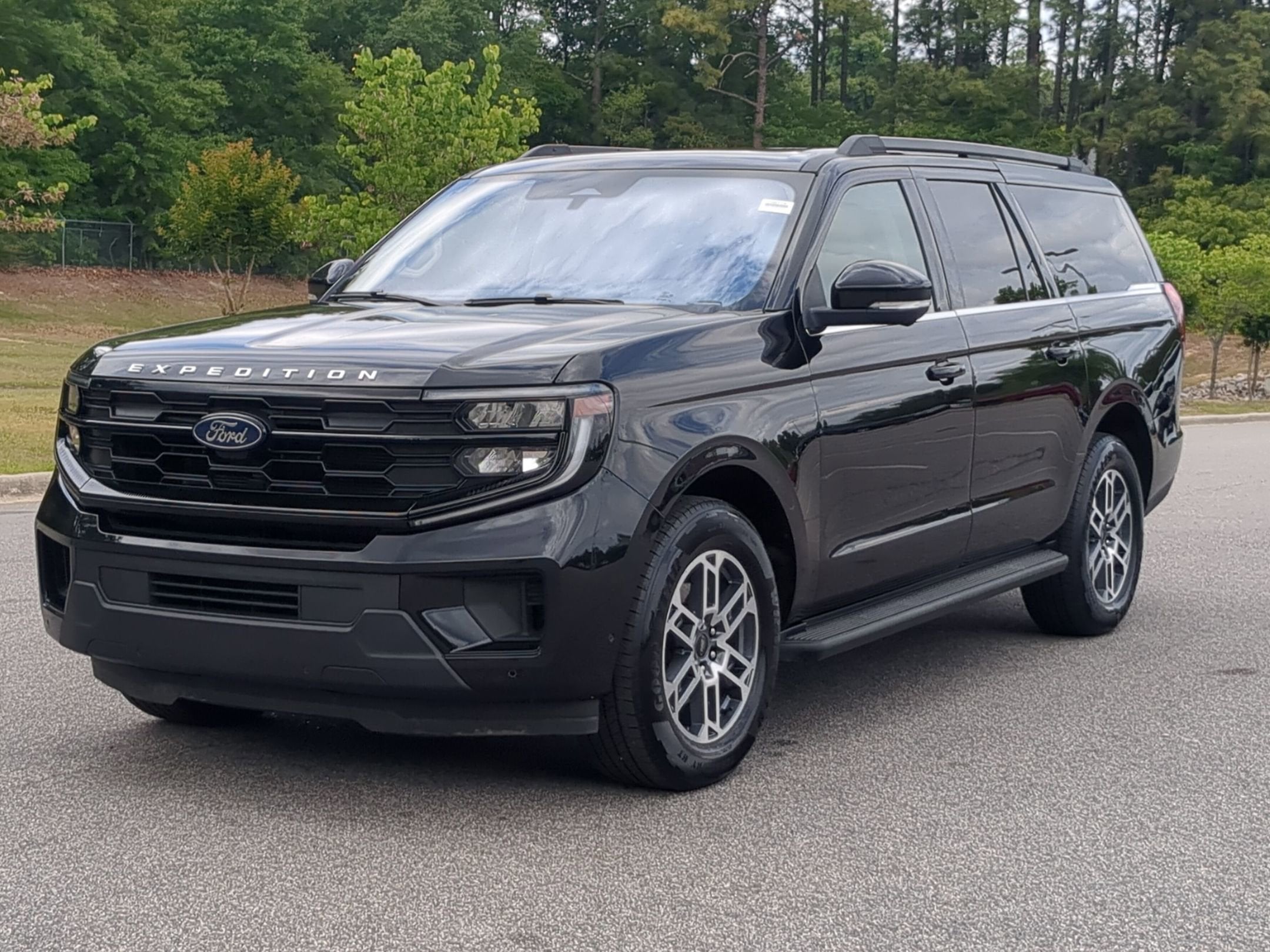 2025 Ford Expedition Max Active