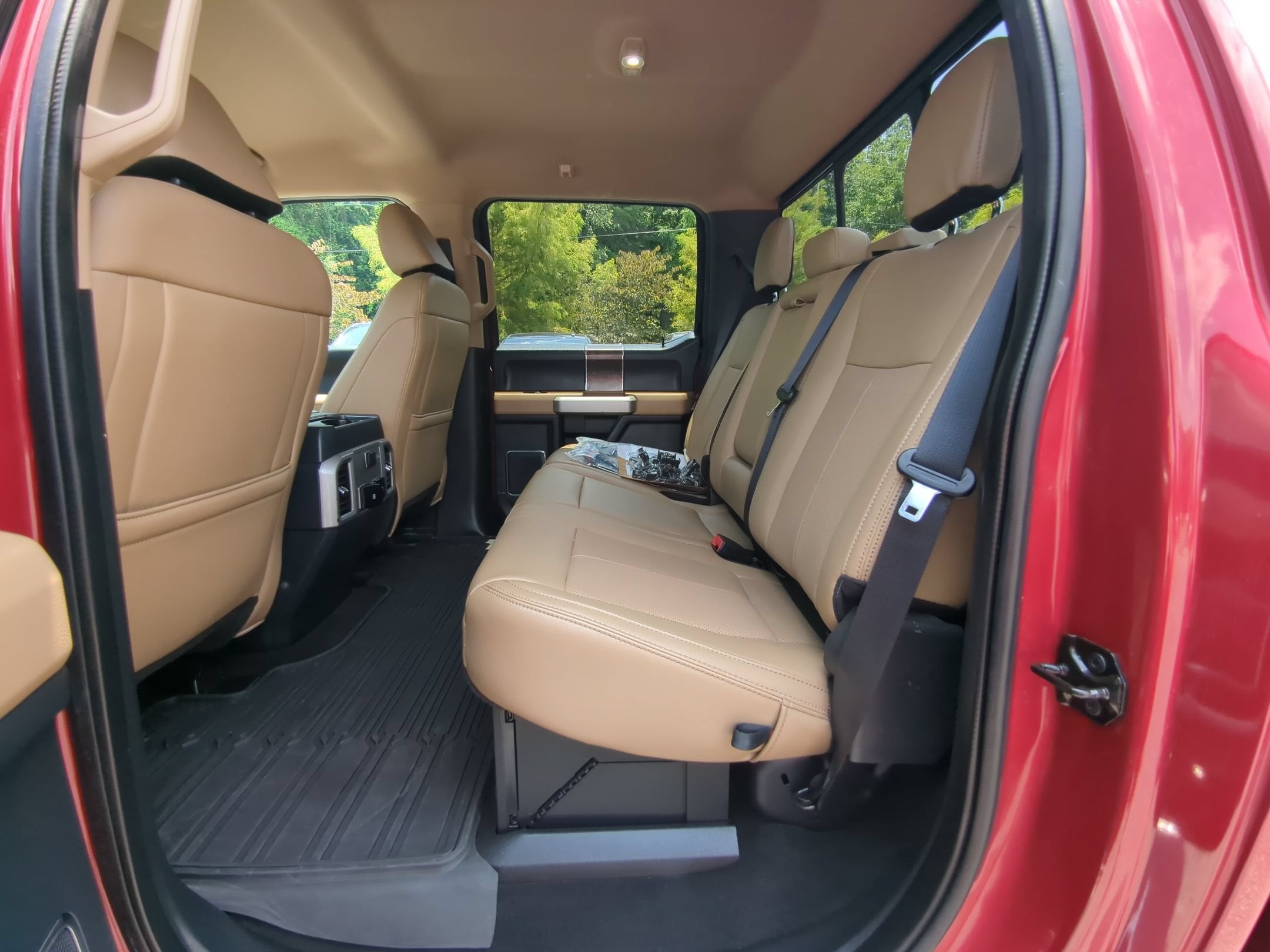 2022 Ford Super Duty F-350 SRW LARIAT