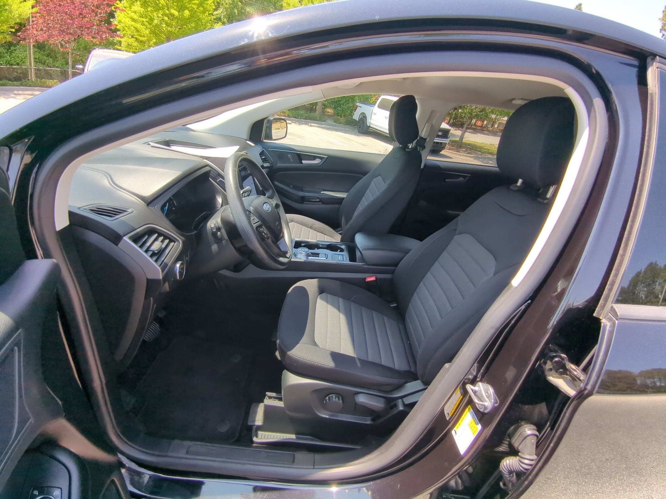 2022 Ford Edge SE