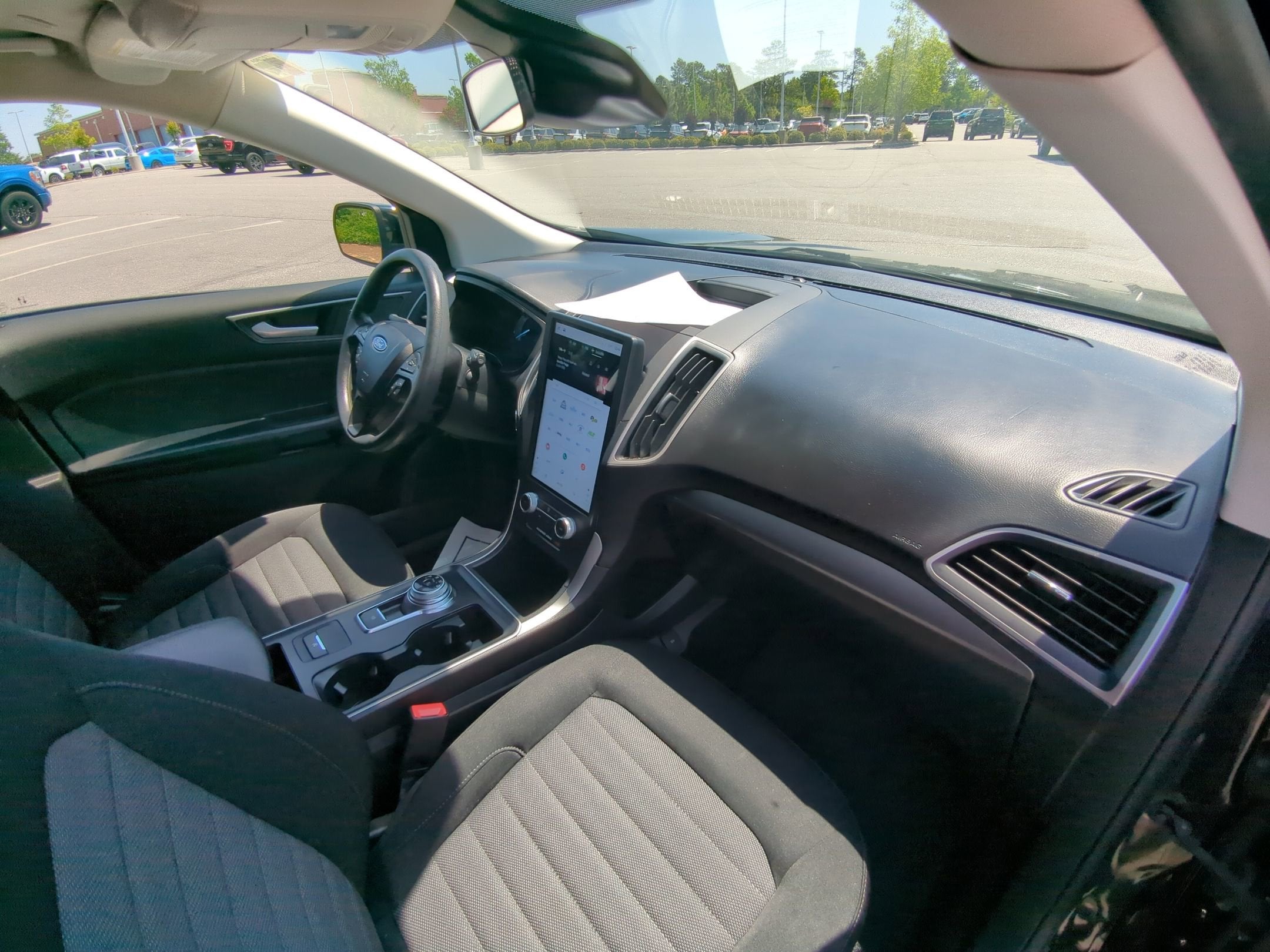 2022 Ford Edge SE