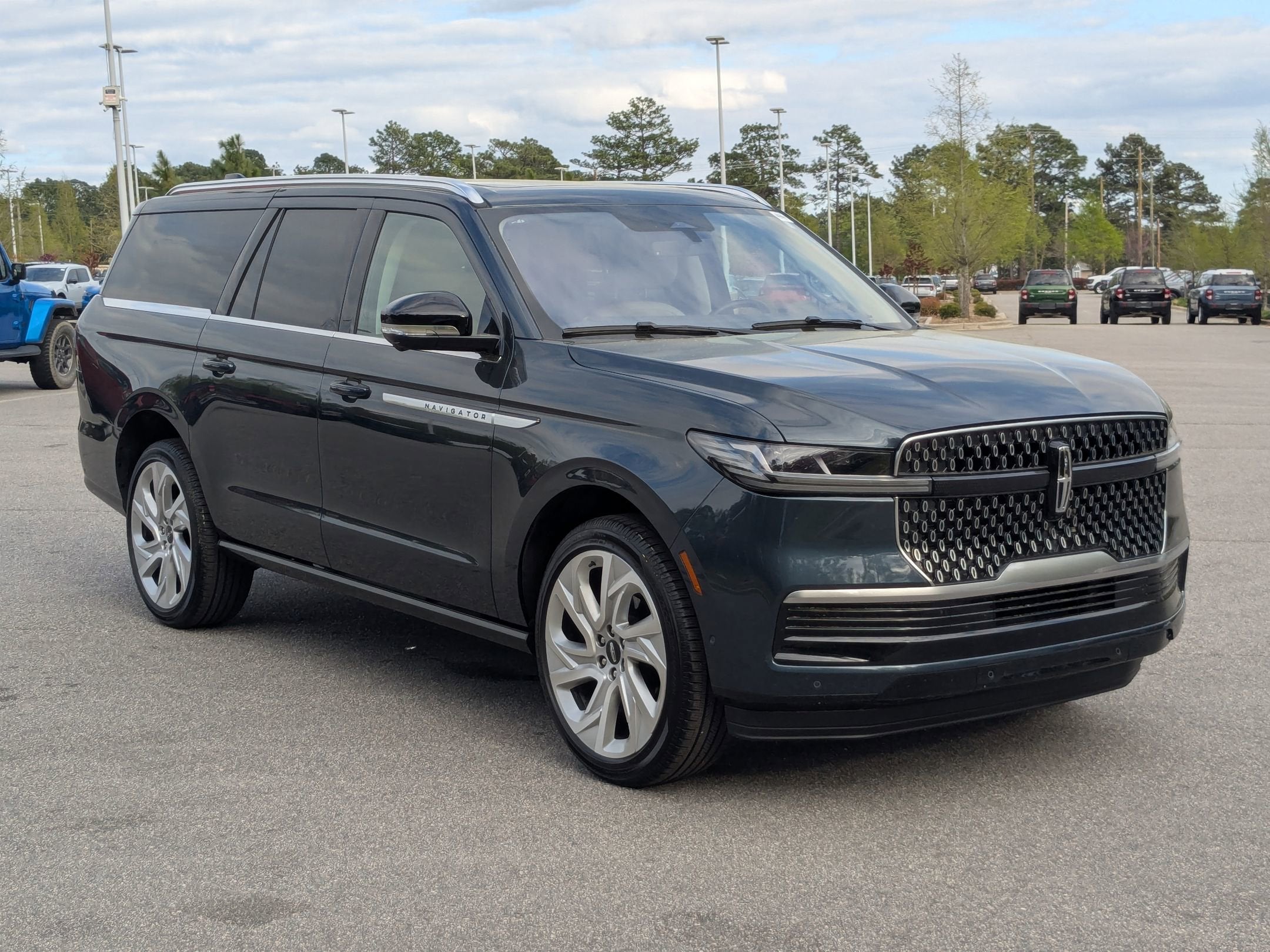 2025 Lincoln Navigator L Reserve