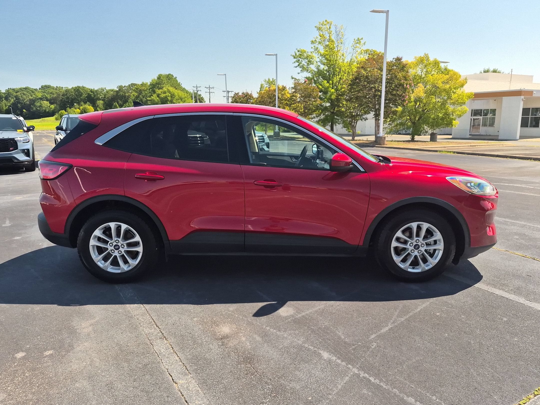 2020 Ford Escape SE