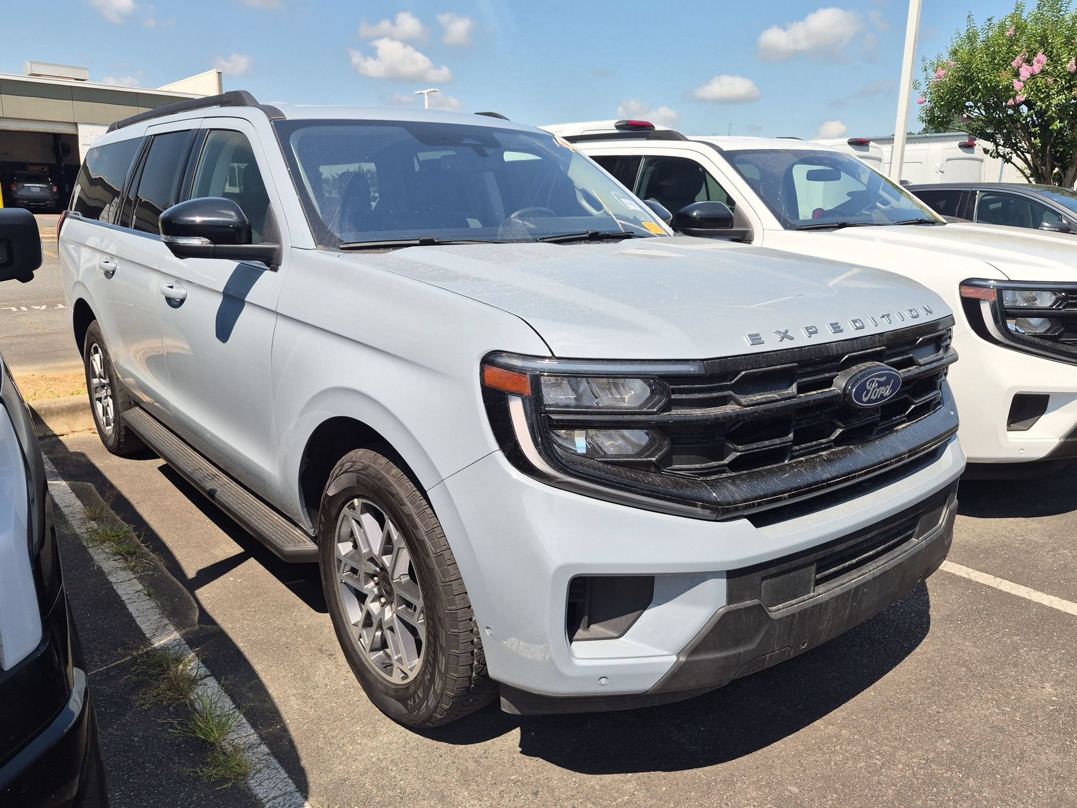 2025 Ford Expedition Max Active